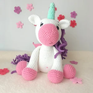 Caballo pegaso aladode frente